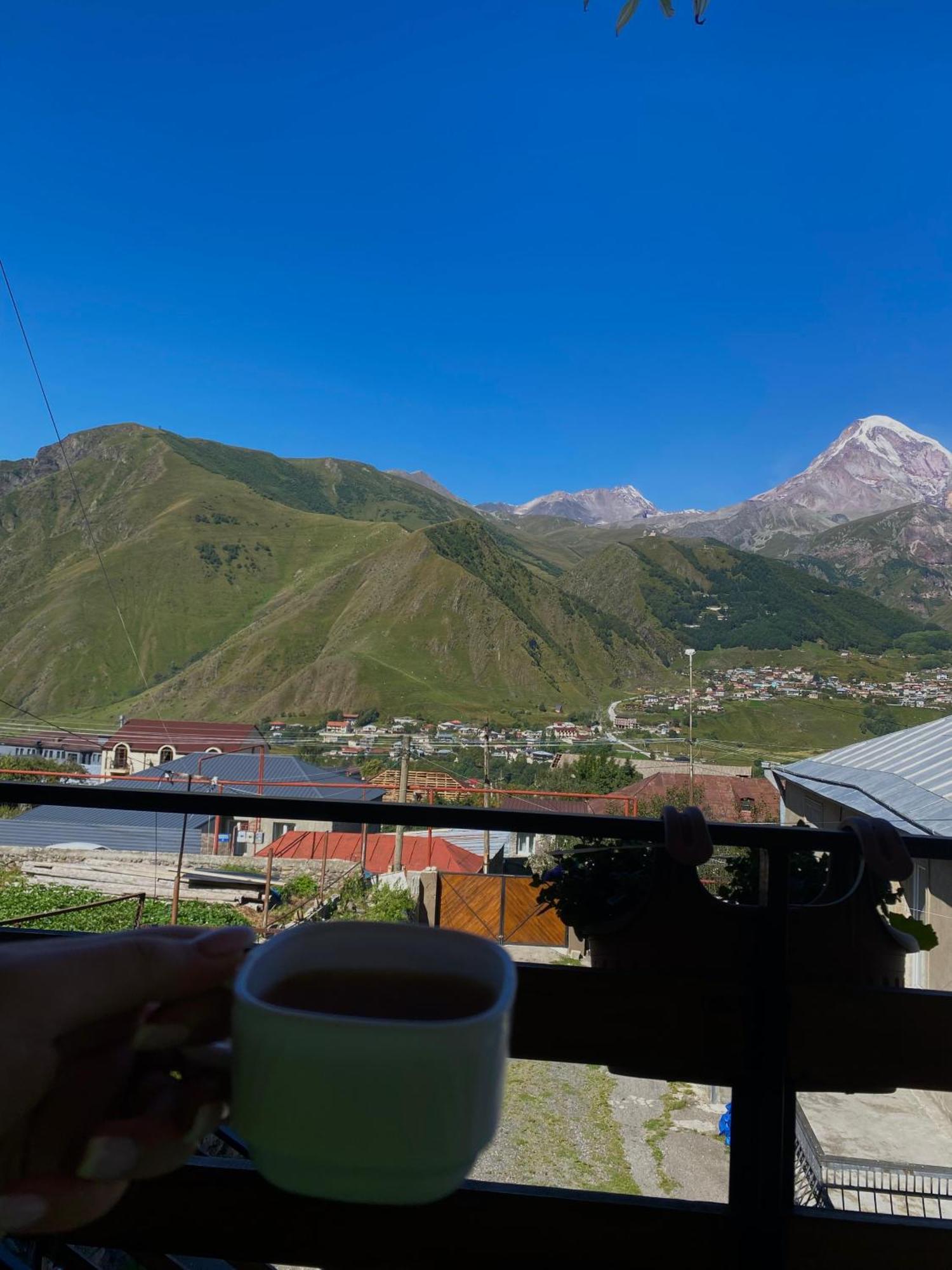 Guesthouse Relax In Kazbegi المظهر الخارجي الصورة
